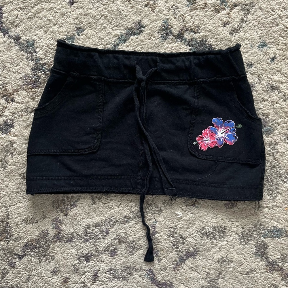 BONGO Black Mini Skirt with Floral Design